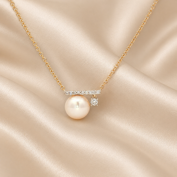 14kt Yellow Gold Freshwater Pearl & Diamond Necklace