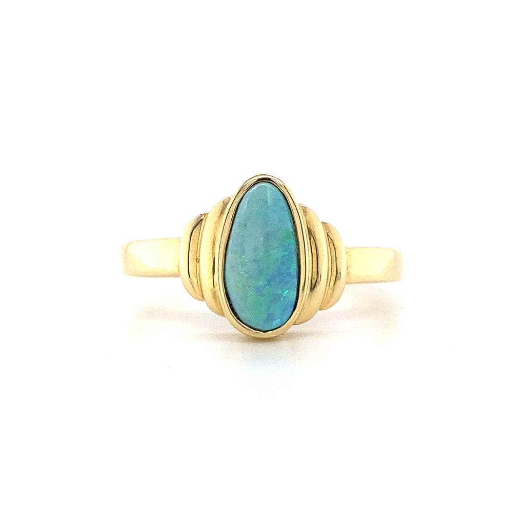 14kt Yellow Gold Oblong Shape Opal Fashion Ring