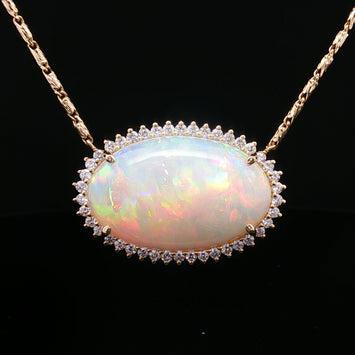 18kt Yellow Gold Opal & Diamond Halo Necklace
