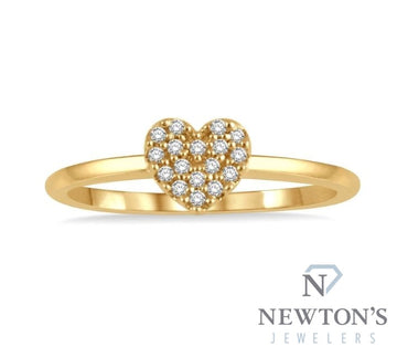 10kt Yellow Gold Heart Pavé Diamond Fashion Ring