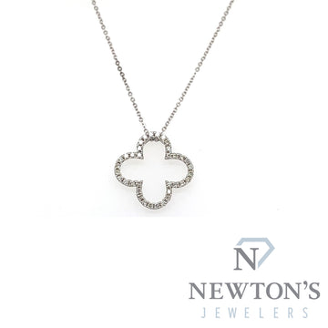 14kt White Gold Diamond Pendant With Chain