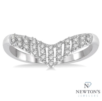 10kt White Gold Chevron Diamond Band