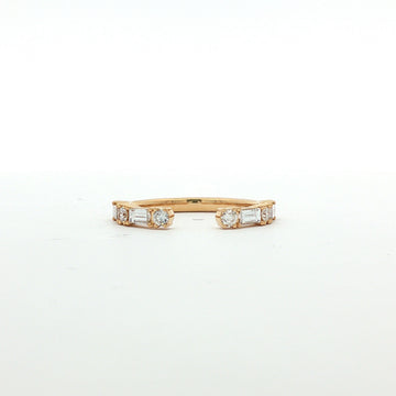 18kt Yellow Gold Round & Baguette Diamond Band