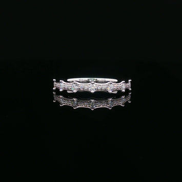 18kt White Gold Diamond Band