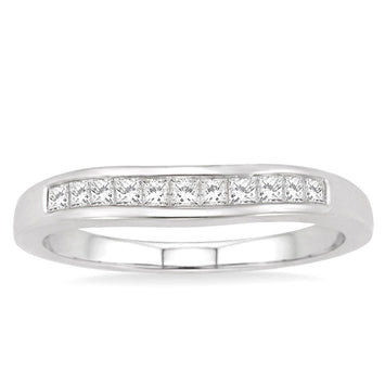 14kt White Gold Diamond Band