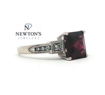 Estate 14kt White Gold Square Garnet Diamond Ring