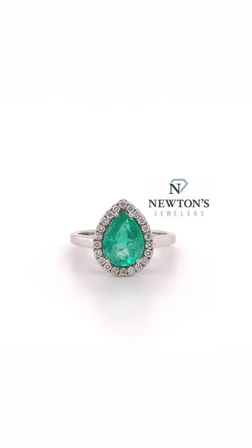 18kt White Gold Pear Shaped Emerald and Diamond Ring