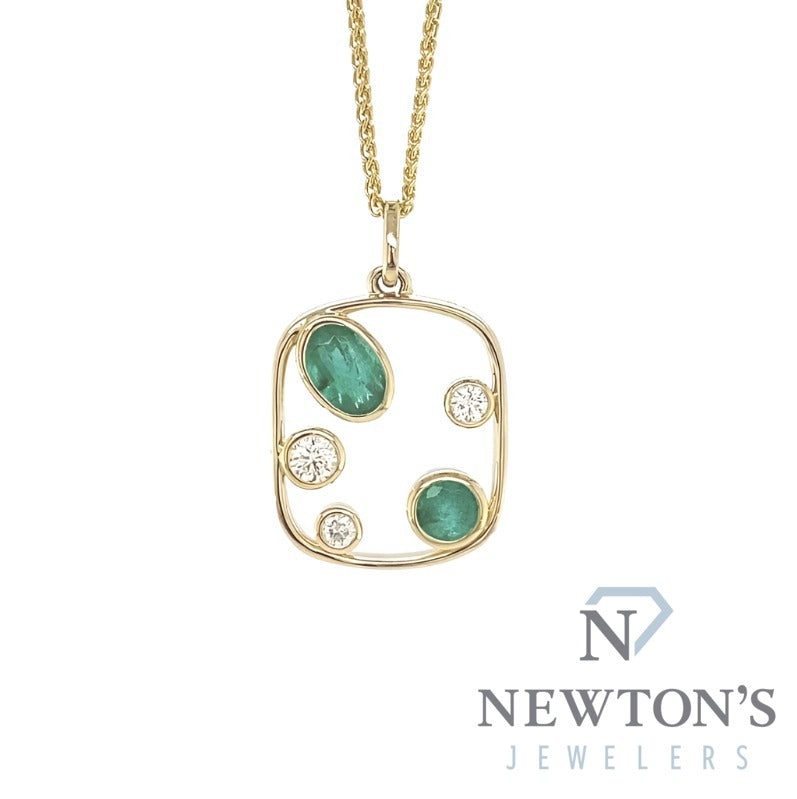 14kt Yellow Gold Diamond & Emerald Pendant With Chain