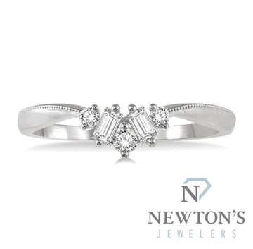 14kt White Gold Diamond Chevron Contour Stackable (0.20ct)