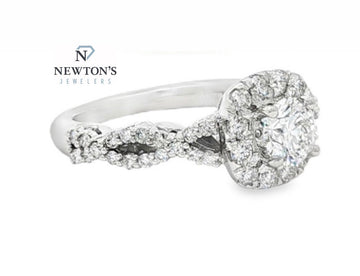 14kt White Gold Round Diamond Halo Engagement Ring