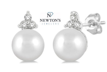 10kt White Gold Pearl & Diamond Cluster Studs