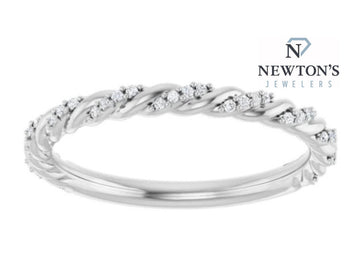 14kt White Gold Diamond Twist Band