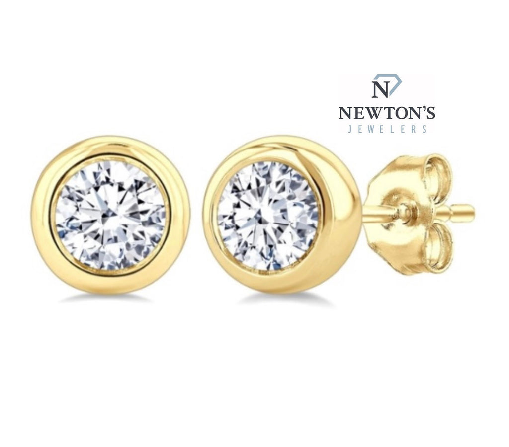 14kt Yellow Gold Bezel Diamond Stud Earrings