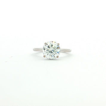 18kt White Gold Round Brilliant Engagement Ring
