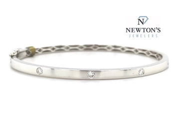 14kt White Gold Diamond Station Bangle Bracelet