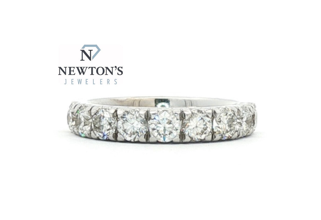 14kt White Gold Diamond Wedding Band
