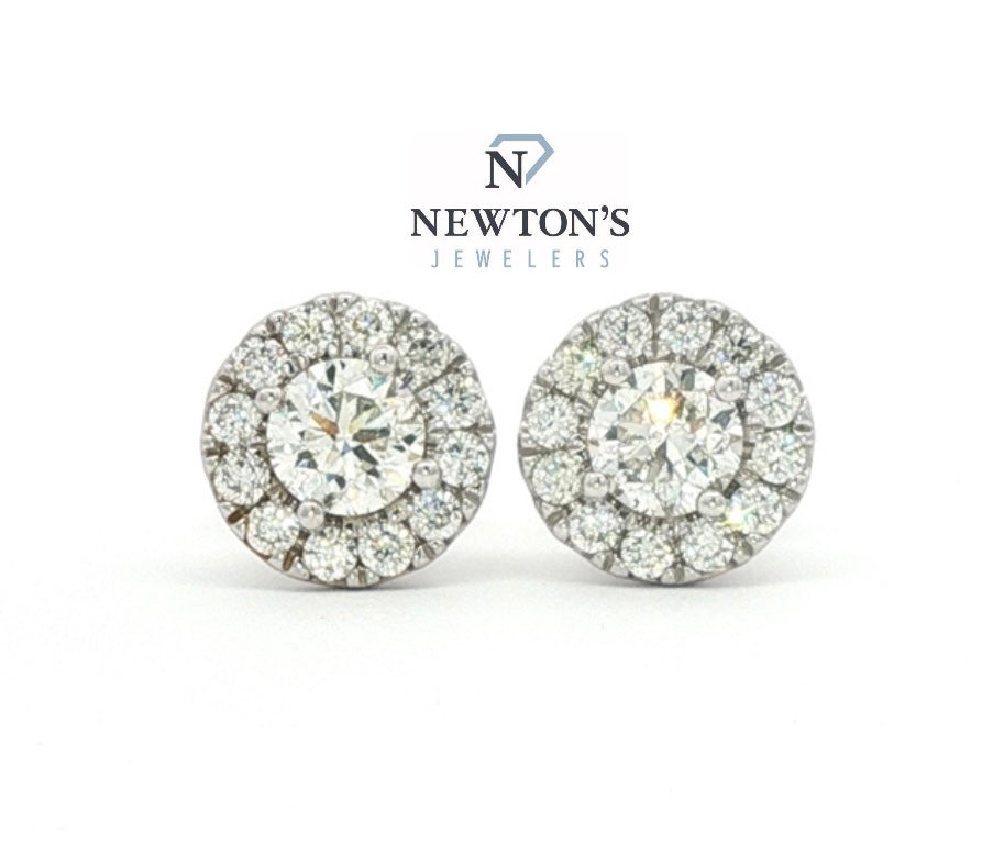 14kt White Gold Diamond Illusion Stud Earrings