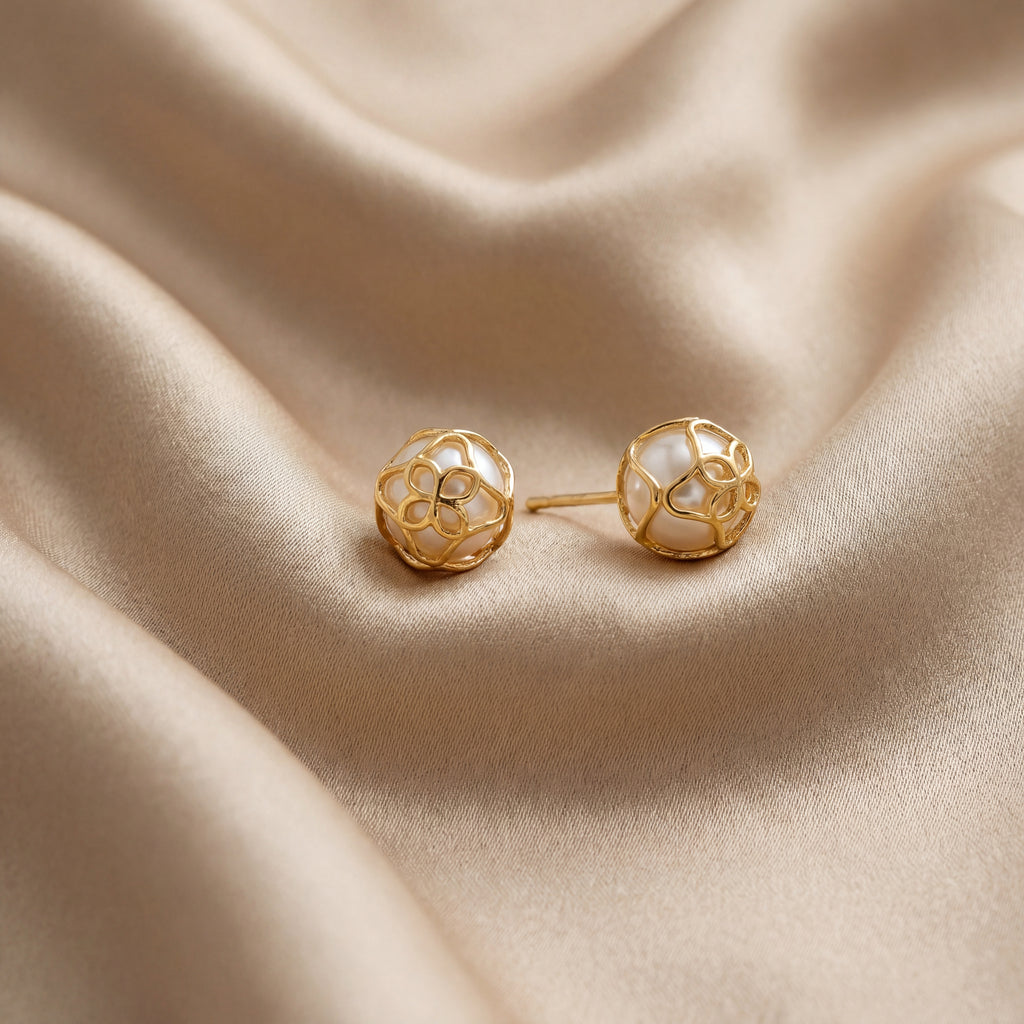 14kt Yellow Gold Freshwater Pearl Stud Earrings