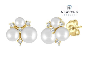 10kt Yellow Gold Pearl & Diamond Cluster Stud Earrings