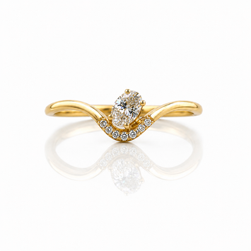 14kt Yellow Gold Oval Diamond Ring