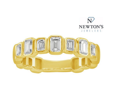 14kt Yellow Gold Emerald Cut Diamond Band
