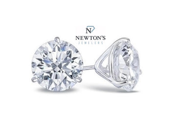 14kt White Gold Diamond Ear Studs