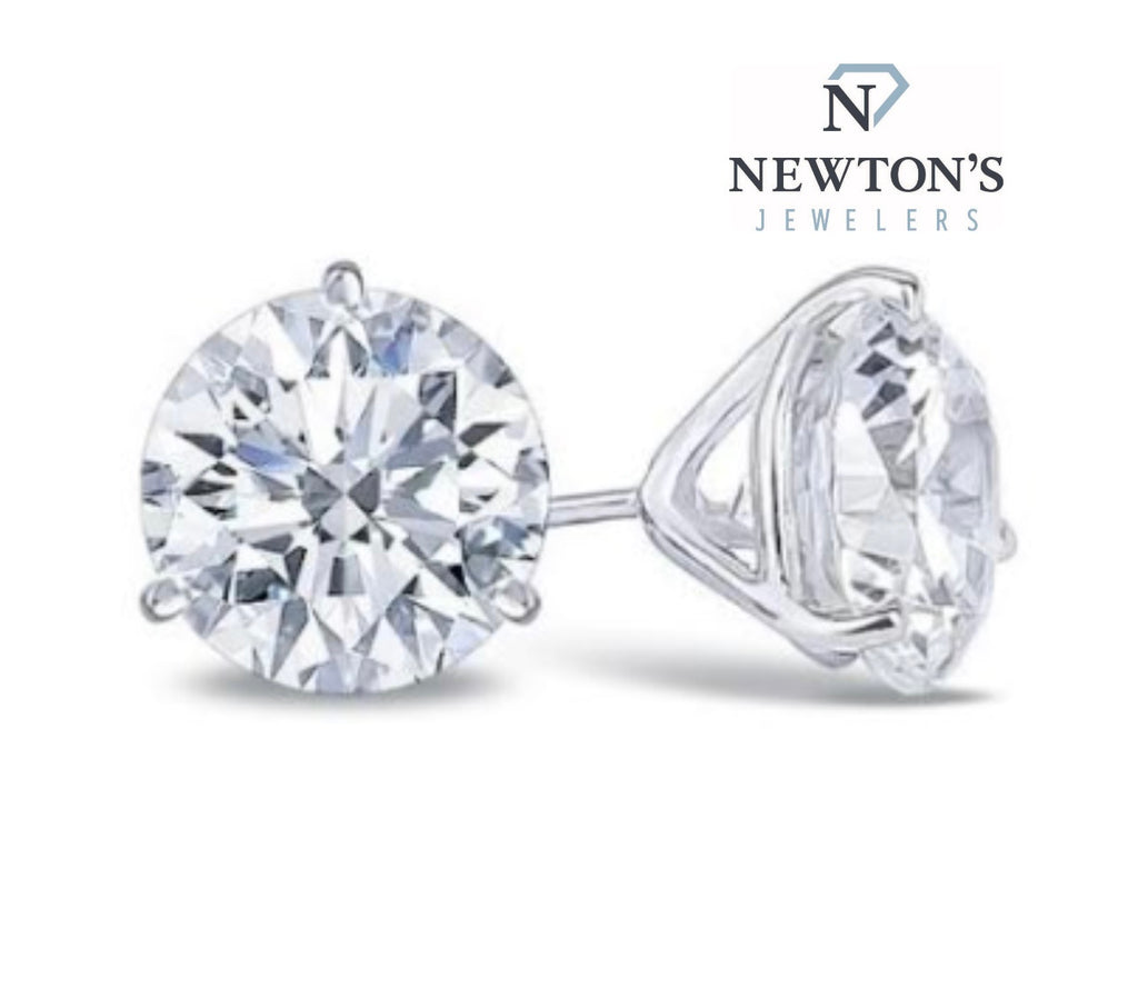 14kt White Gold Diamond Stud Earrings