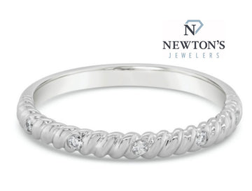 14kt White Gold Diamond Textured Band