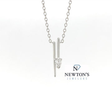 18kt White Gold Fashion Pear Shape Diamond Necklace