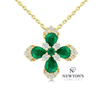 14kt Yellow Gold Blossom Pendant Necklace