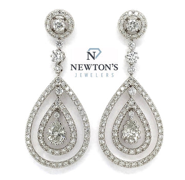 14kt White Gold Dangle Diamond Earrings