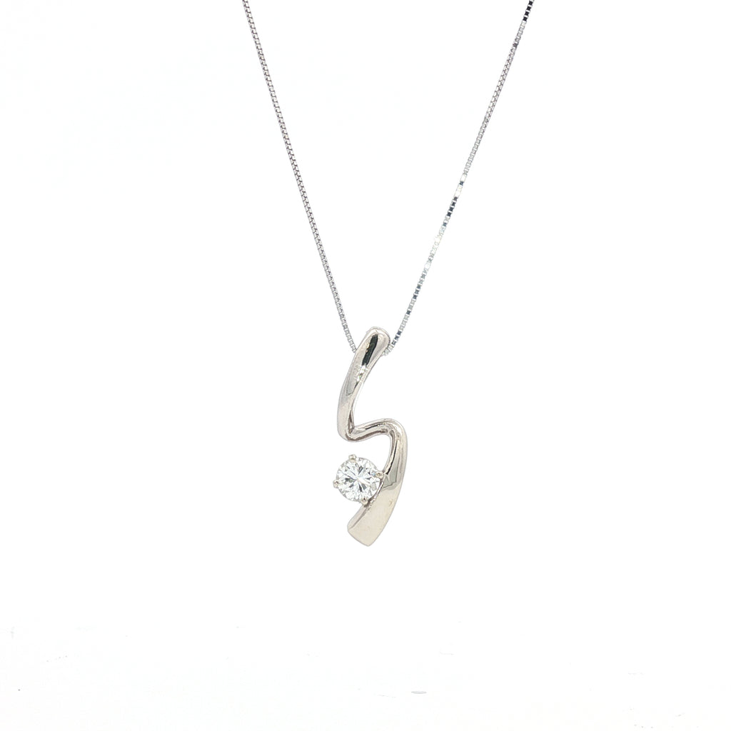 10kt White Gold Diamond Solitaire Pendant Necklace