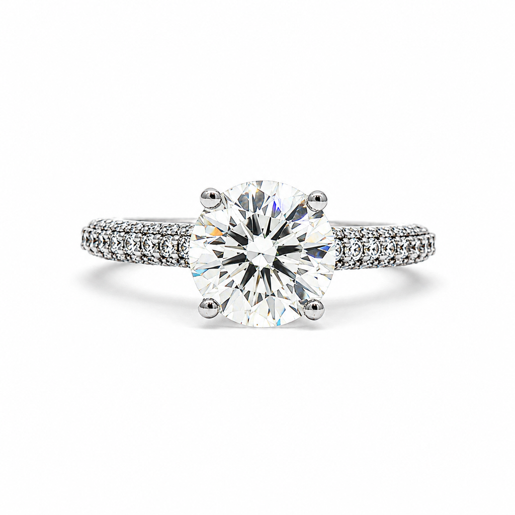 18kt White Gold Round Brilliant Diamond Engagement Ring