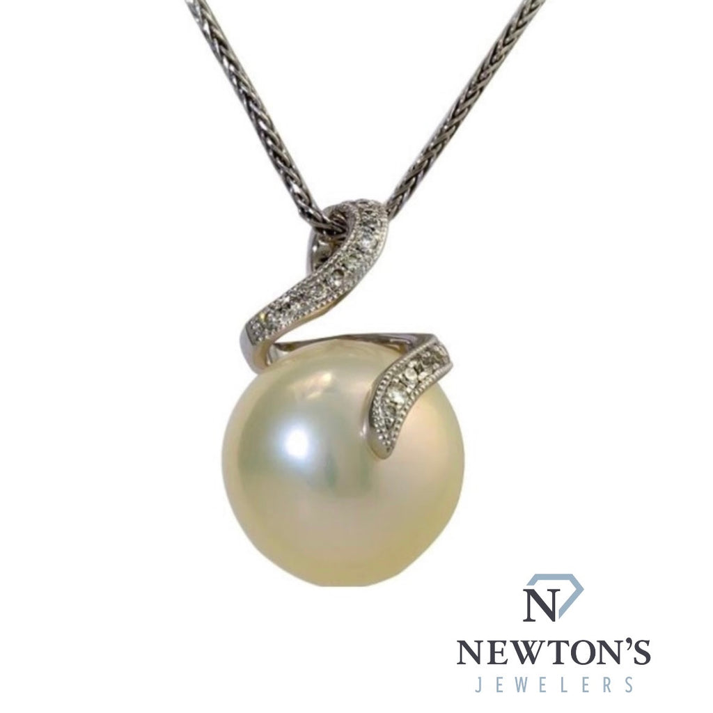 14kt White Gold Ribbon Pearl Pendant (Pendant Only)