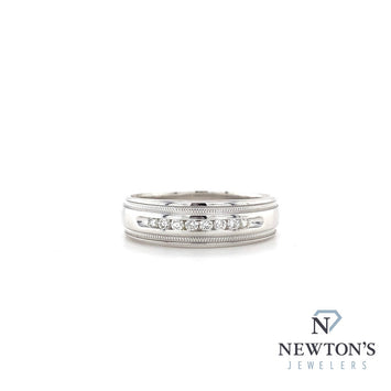 Estate 14kt White Gold & Diamond Gent's Ring (0.16ct)