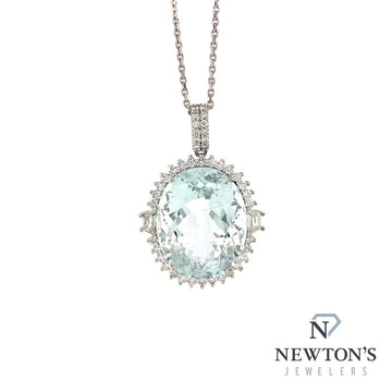 14kt White Gold Oval Aquamarine Pendant Necklace (25.56ctr)
