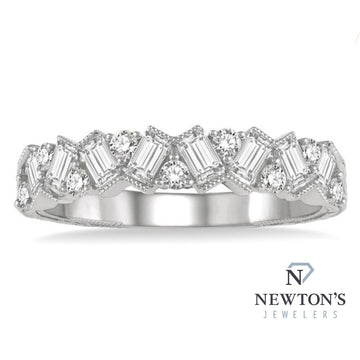 14kt White Gold Diamond Zig Zag Fashion Ring (0.60ct)