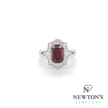 14kt White Gold Rhodolite Garnet & Diamond Fashion Ring