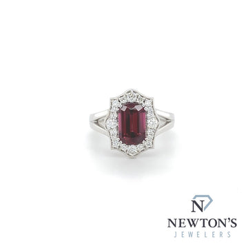14kt White Gold Rhodolite Garnet & Diamond Fashion Ring