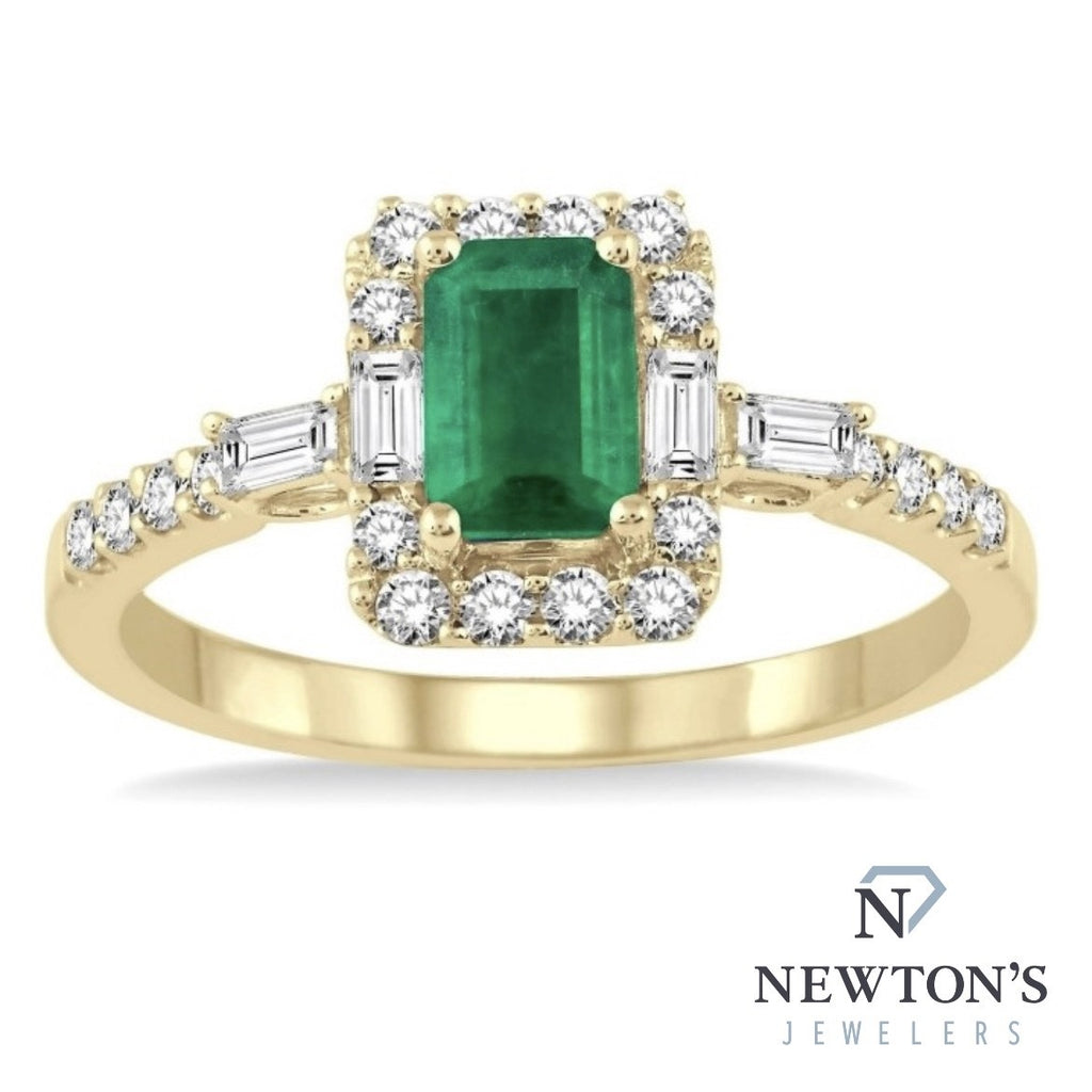 14kt Yellow Gold Emerald & Diamond Fashion Ring