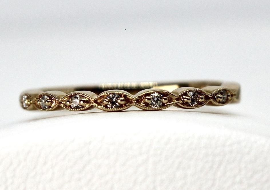 14kt Yellow Gold Diamond Scalloped Stackable Band
