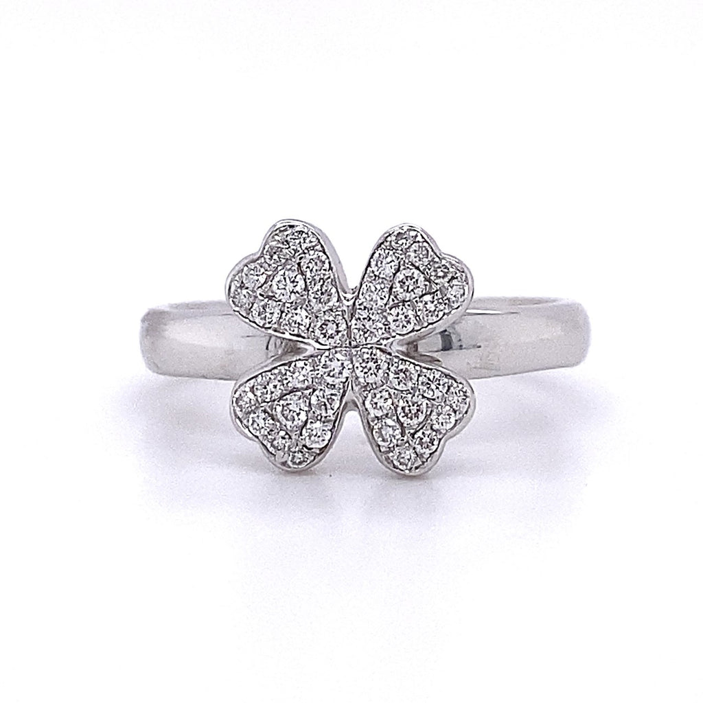 18kt White Gold Diamond Clover Fashion Ring