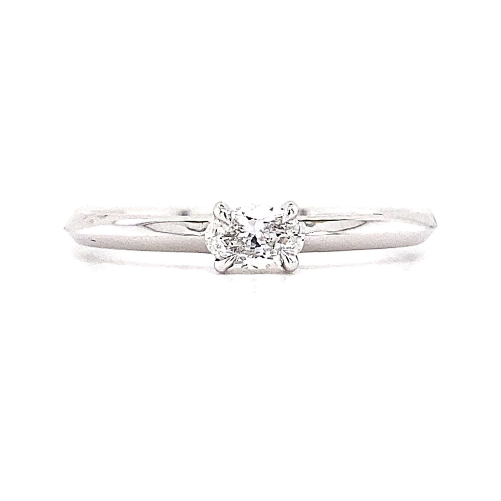 14kt White Gold Oval Cut Diamond Engagement Ring